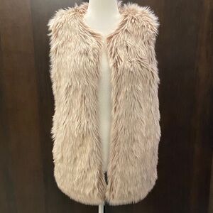 Catherine Malandrino Blush Color Faux Fur Vest with Pockets. Size M.